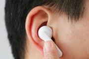 没有耳机仓，如何唤醒AirPods（解密无耳机仓AirPods的唤醒方法）