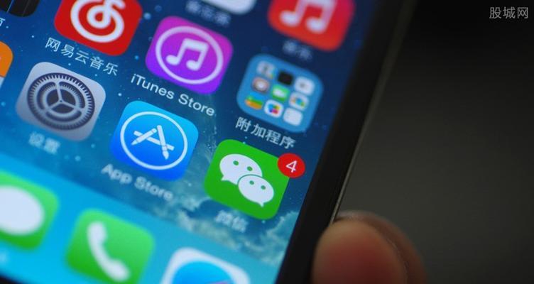 iOS系统降级教程（了解如何轻松降级iOS系统，解锁更多可能性）