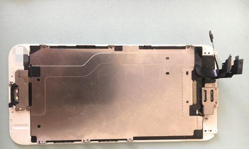 iPhone进水错误处理方法（保护您的iPhone，正确应对进水问题）