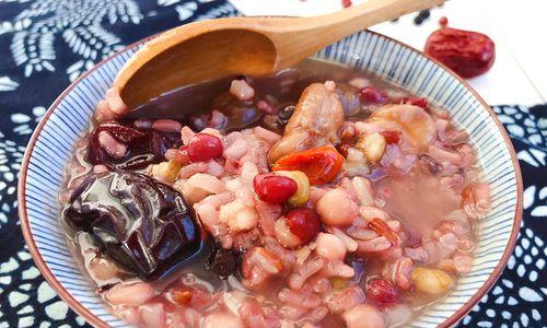 腊八粥食材的搭配与美味（探索美食）