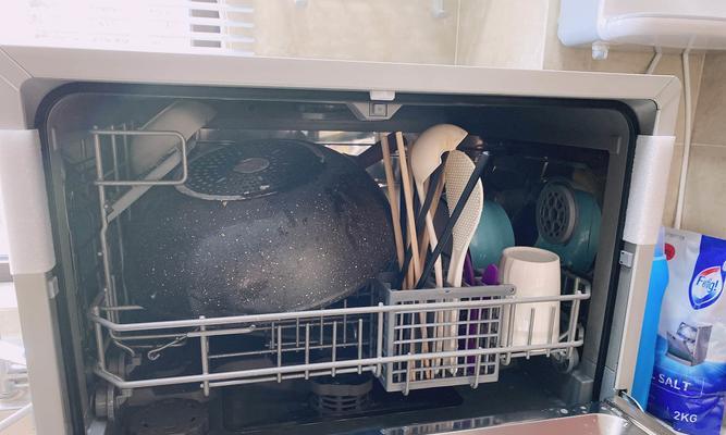 洗碗机无法洗碗的原因（探究洗碗机不洗碗的原因和解决方案）