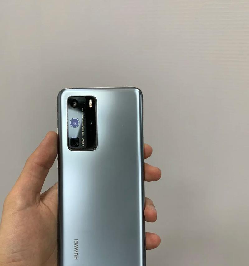 华为P40 Pro与P40 Pro+区别在哪里？购买时应该考虑哪些因素？