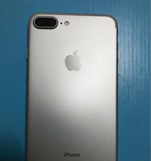 iPhone 7是哪一年发布的？购买时需要注意哪些常见问题？